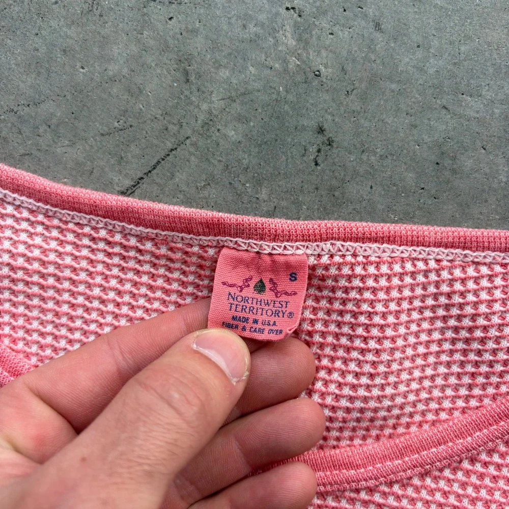 Vintage 90s Northwest Territory Pink Waffle Knit Thermal Shirt Made in USA Small